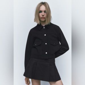 Cropped black Zara jacket. M